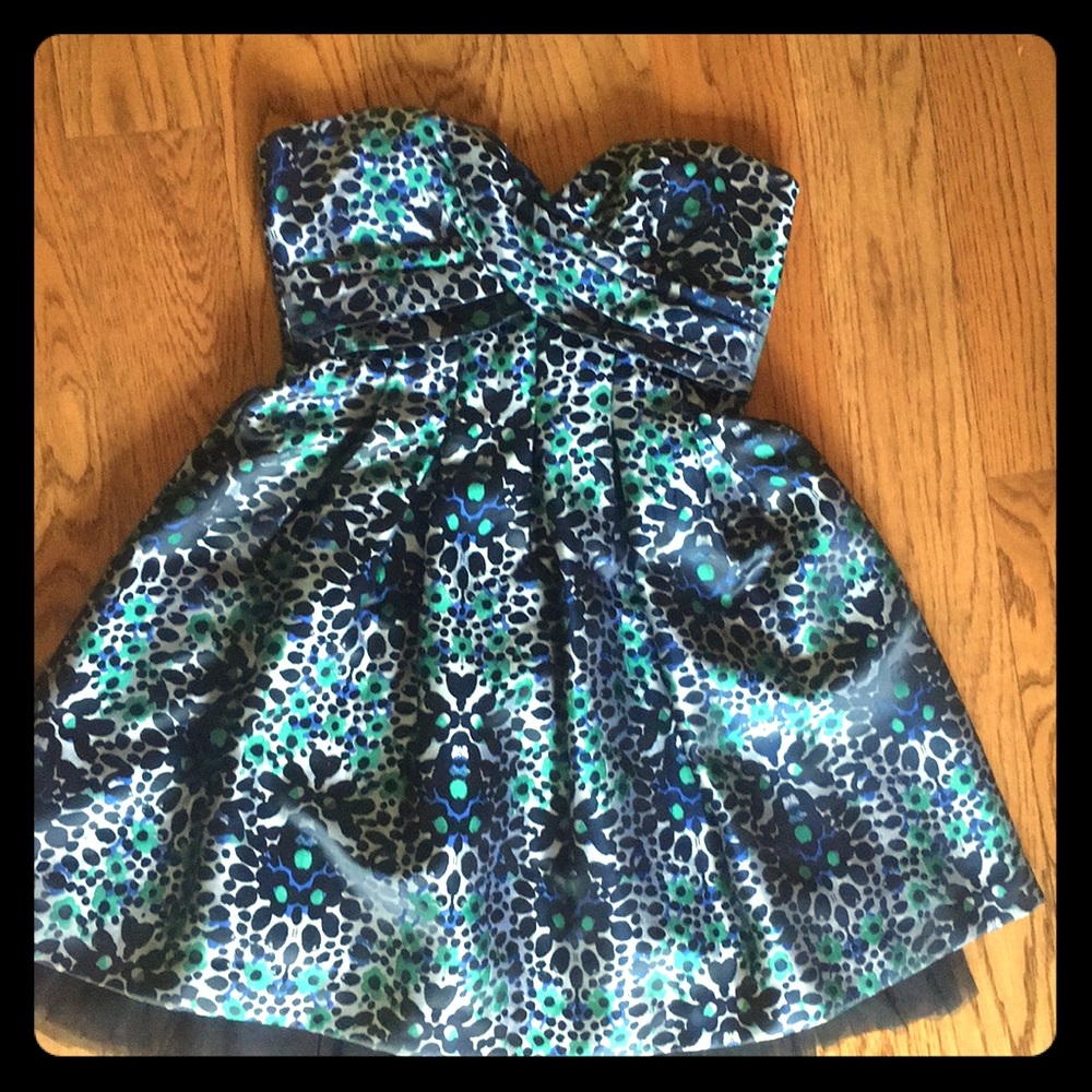 Strapless dress
